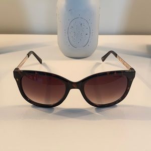 Tommy Hilfiger Sunglasses